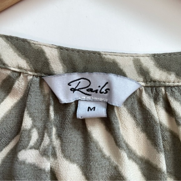 Rails Jasmine Safari Wild Cat Tiger Print Long Sleeve Dress Tan Cream Sz Medium - Picture 5 of 11